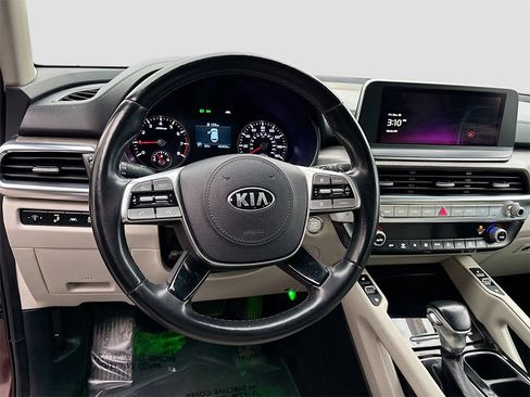 Used 2022 Kia Telluride EX image 11