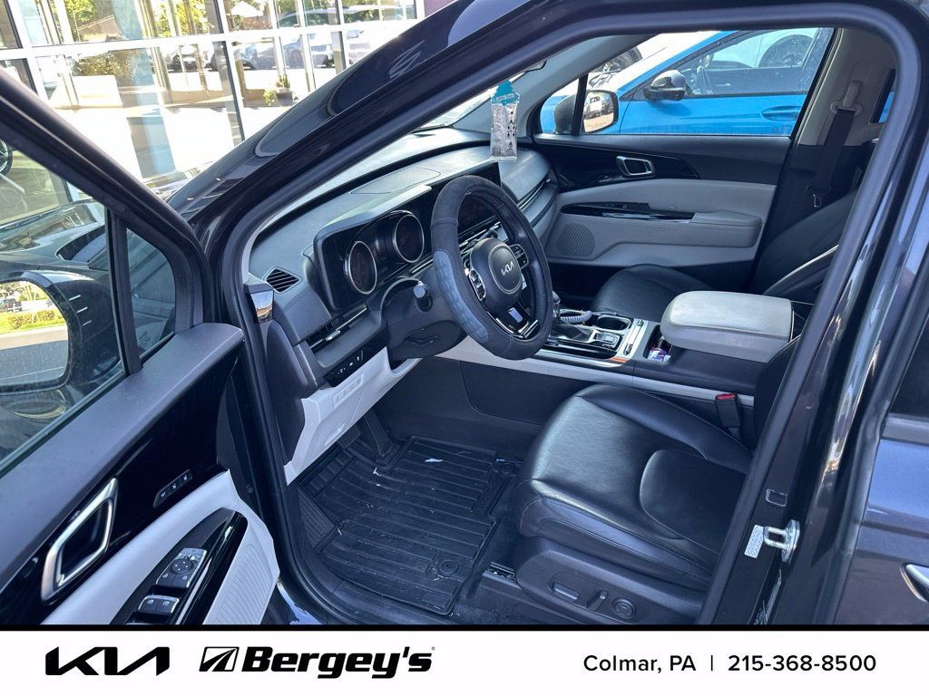 Used 2022 Kia Carnival SX FWD image 8