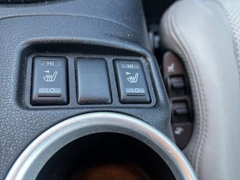 Used 2012 Nissan 370Z Touring image 12