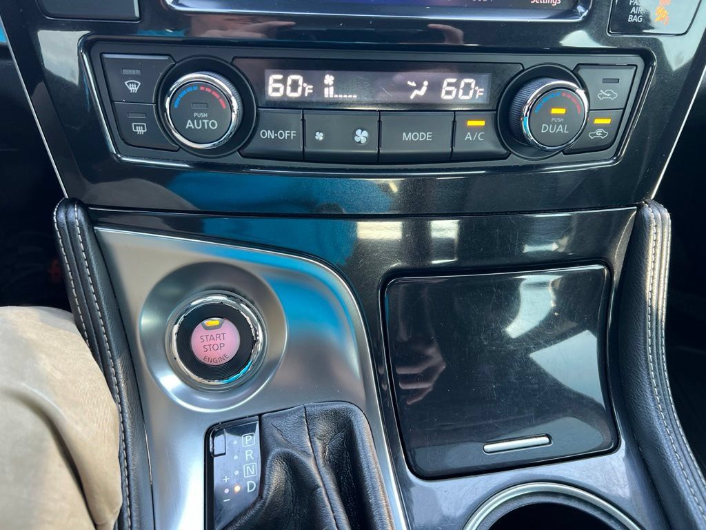 Used 2020 Nissan Maxima 3.5 SV w/ Floor Mat Group FWD image 15