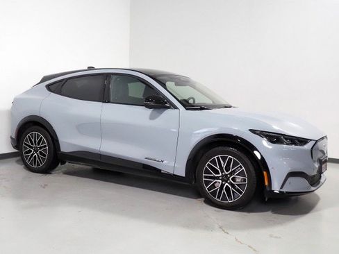 Used 2024 Ford Mustang Mach-E Premium image 1