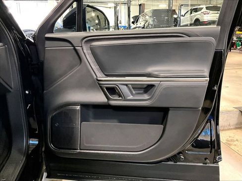 Used 2024 Rivian R1S Adventure AWD/4WD image 12