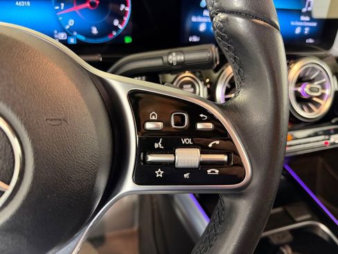 Used 2021 Mercedes-Benz GLA 250 4MATIC image 23