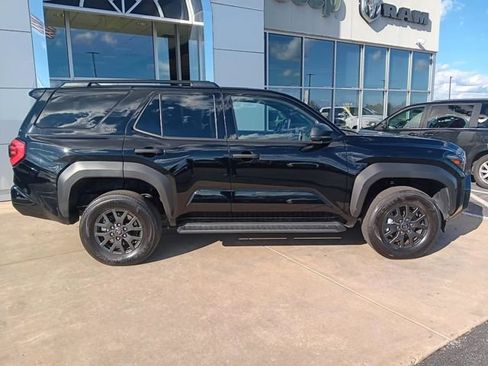 Used 2025 Toyota 4Runner SR5 image 7