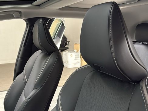 Used 2026 Toyota Prius XLE image 13