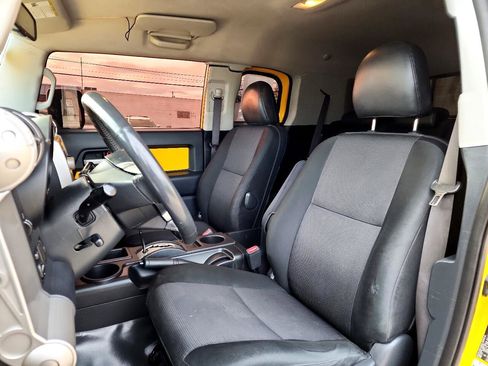 Used 2009 Toyota FJ Cruiser 2WD image 11