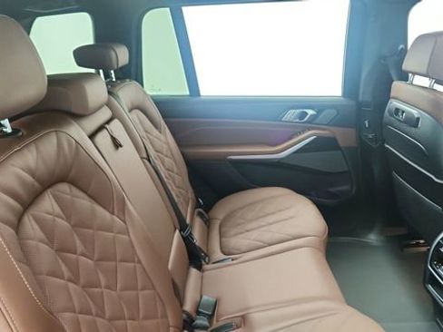 Used 2026 BMW X7 xDrive40i image 26