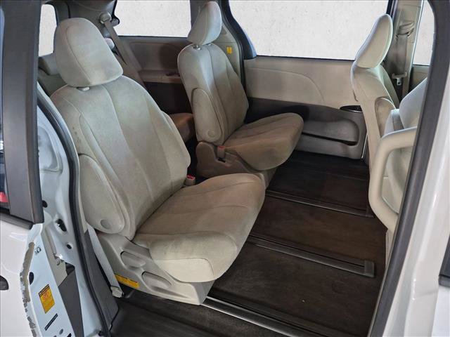 Used 2013 Toyota Sienna L FWD image 19