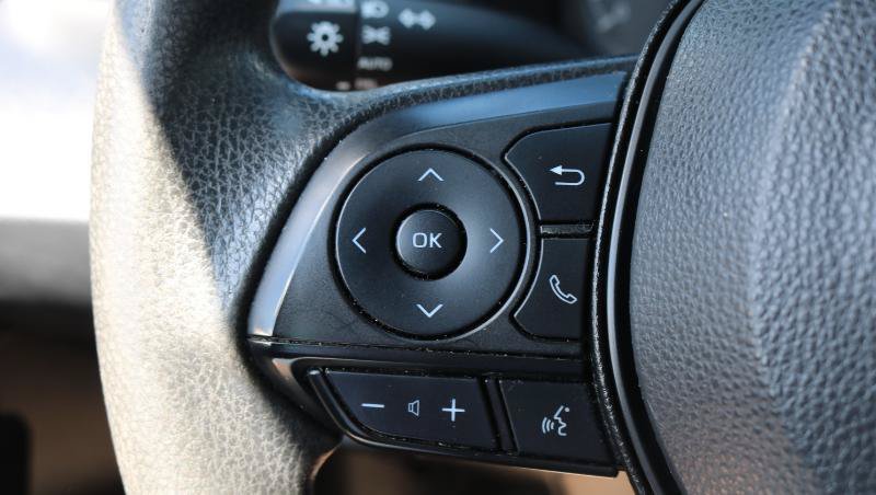 Used 2022 Toyota Corolla LE FWD image 9