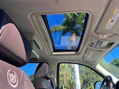 Used 2014 Cadillac Escalade ESV Platinum image 32