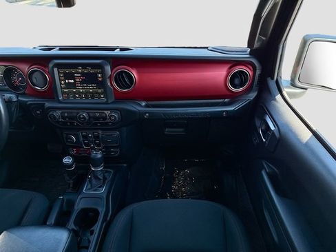 Used 2022 Jeep Wrangler Unlimited Rubicon w/ LED Lighting Group image 19