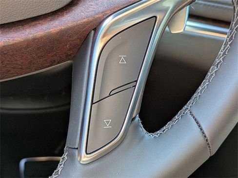 New 2025 Cadillac XT5 Sportv image 30