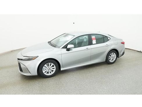 New 2026 Toyota Camry LE image 2