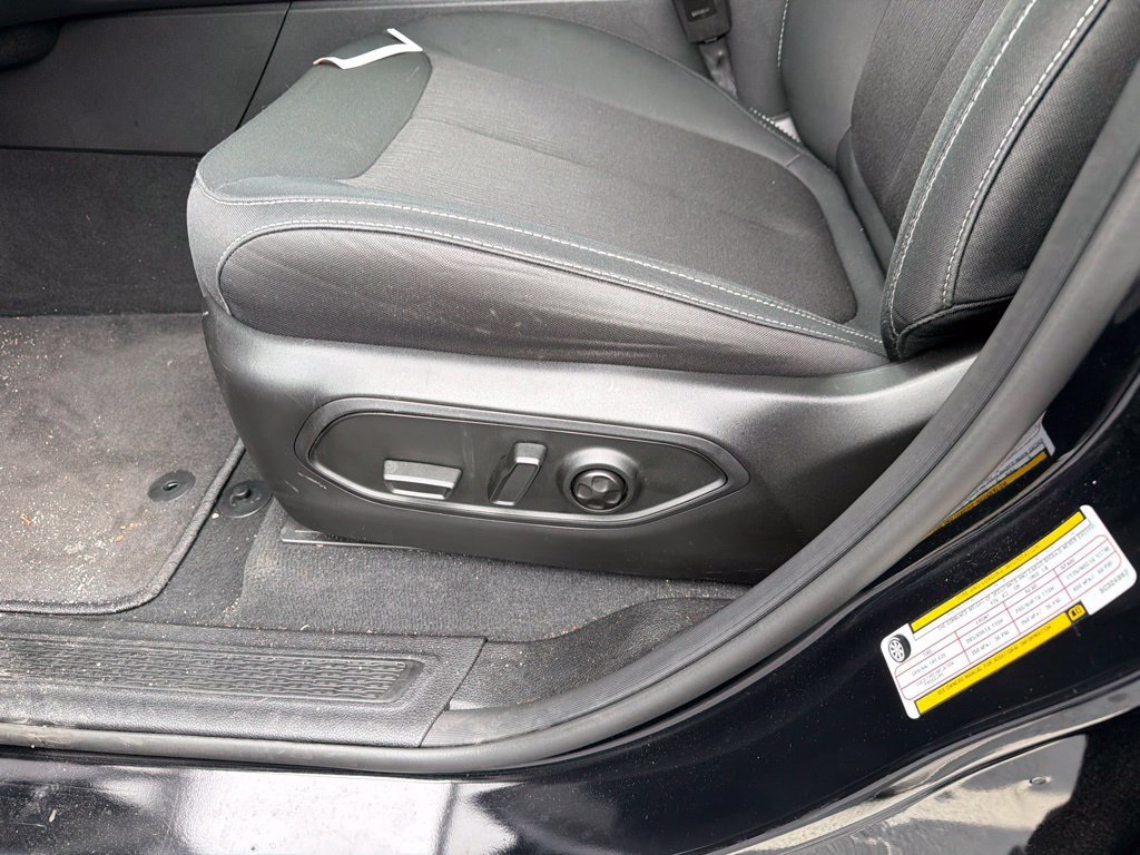 Certified 2025 Jeep Grand Cherokee Laredo X w/ Luxury Tech Group I RWD image 13