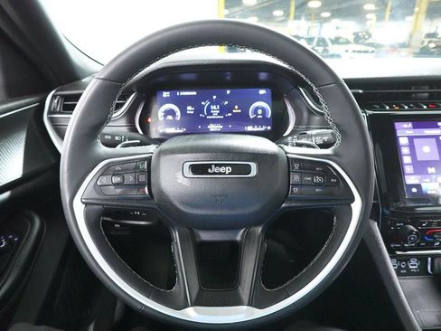 Used 2023 Jeep Grand Cherokee L Altitude image 11