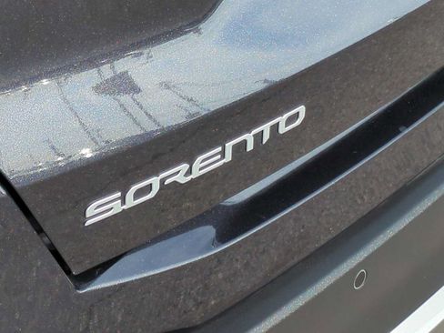 Used 2025 Kia Sorento SX FWD image 33