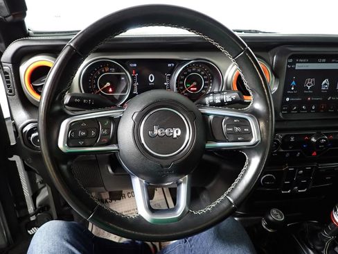 Used 2022 Jeep Wrangler Unlimited Sahara AWD/4WD image 26