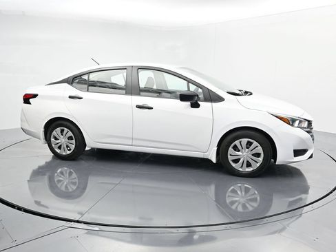 Used 2024 Nissan Versa S w/ Trunk Package FWD image 9