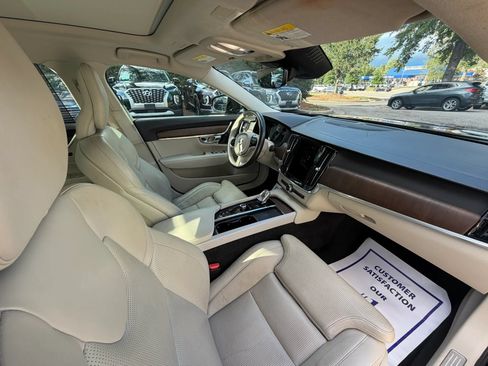 Used 2022 Volvo S90 B6 Inscription w/ Advanced Package AWD/4WD image 10