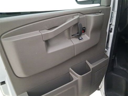 Used 2022 Chevrolet Express 3500 LT w/ LT Preferred Equipment Group image 13