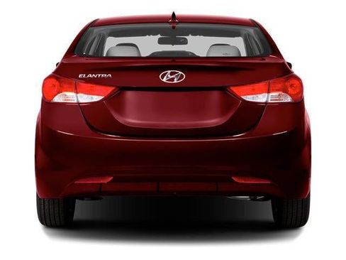Used 2013 Hyundai Elantra GLS w/ Preferred Pkg FWD image 5