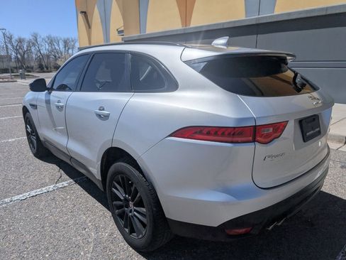 Used 2017 Jaguar F-PACE Prestige image 8