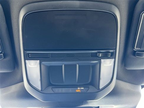 Certified 2025 Subaru Forester image 21