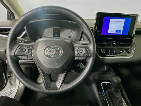 Used 2024 Toyota Corolla LE FWD image 11
