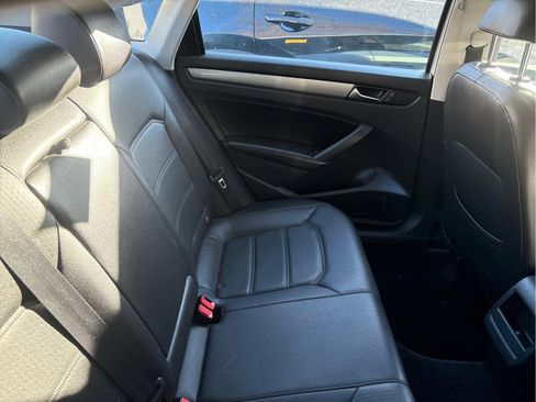 Used 2013 Volkswagen Passat Wolfsburg Edition image 6