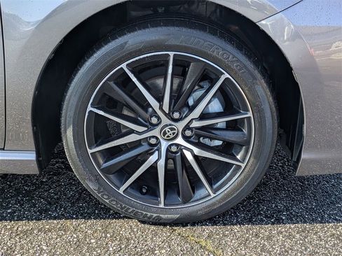 Used 2023 Toyota Camry SE image 10