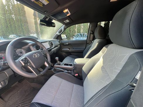 Used 2023 Toyota Tacoma 2WD Double Cab image 23