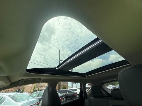 Used 2018 Nissan Murano Platinum AWD/4WD image 16