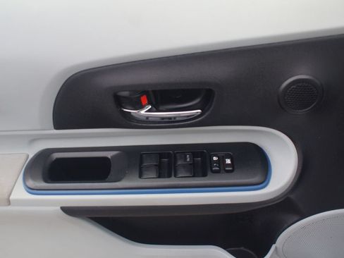 Used 2012 Toyota Prius C Three FWD image 18