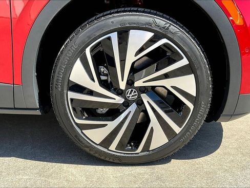 New 2025 Volkswagen ID.4 Pro S Plus AWD/4WD image 8