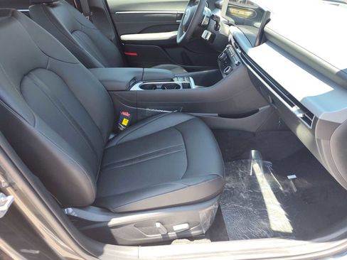 New 2025 Hyundai Sonata Limited image 19