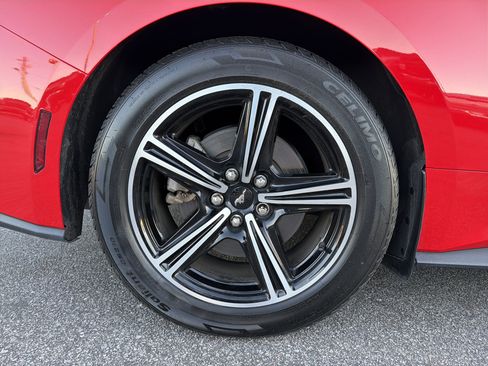 Used 2024 Ford Mustang Premium image 17