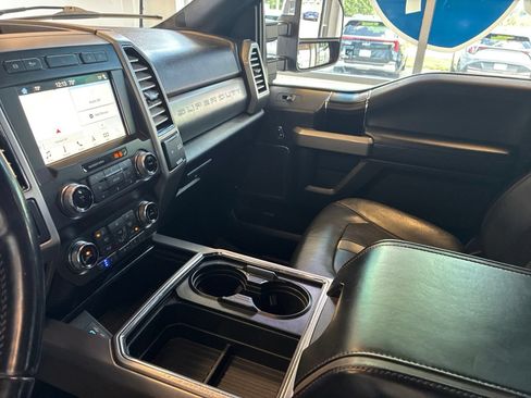 Used 2019 Ford F250 Platinum w/ Platinum Ultimate Package AWD/4WD image 21