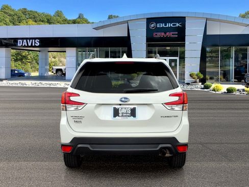 Used 2023 Subaru Forester Premium AWD/4WD image 5
