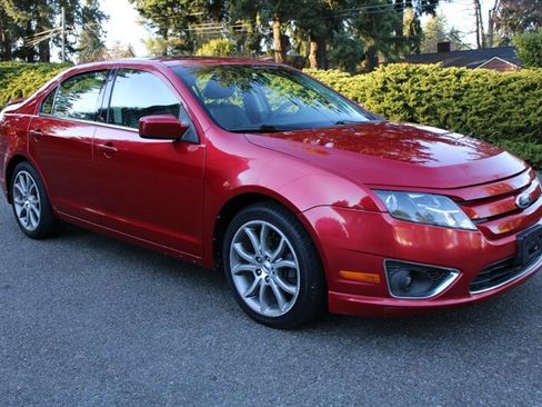 Used 2010 Ford Fusion SEL image 2