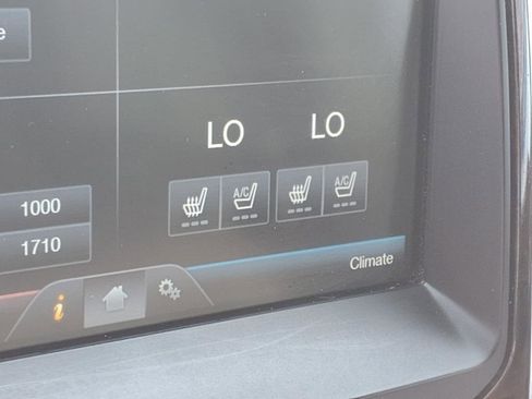 Used 2013 Ford F150 Platinum image 9