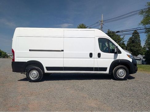 Used 2026 RAM ProMaster 2500 w/ Convenience Group FWD image 4