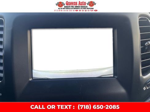 Used 2020 Jeep Compass Latitude AWD/4WD image 36