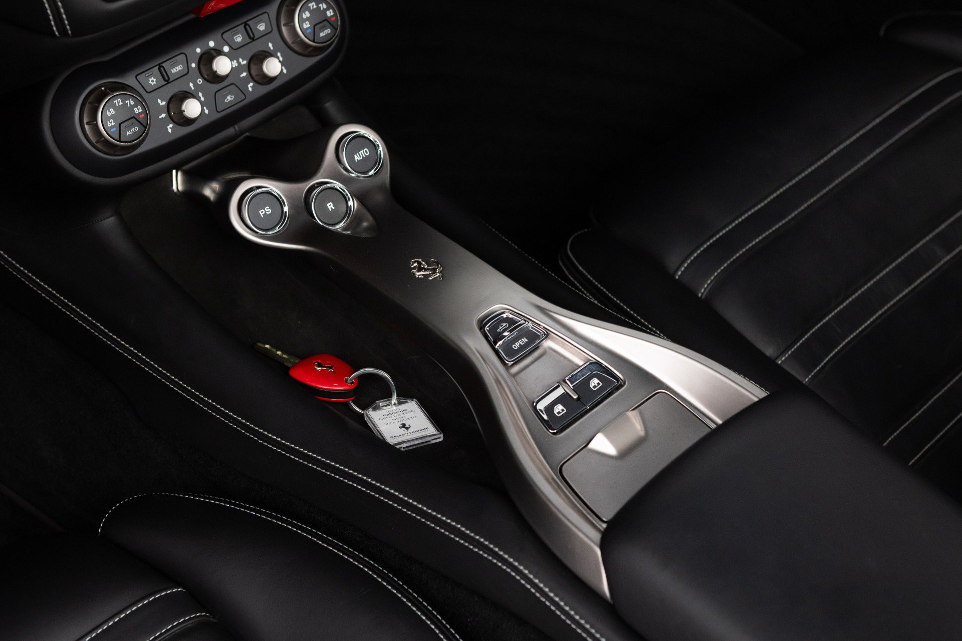 Used 2010 Ferrari California RWD image 89