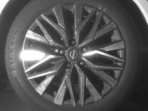 Used 2025 Nissan Altima 2.5 SV FWD image 15