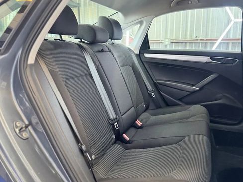 Used 2016 Volkswagen Passat 1.8T S image 44