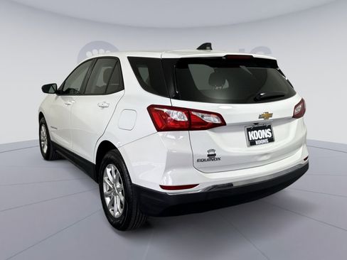 Used 2018 Chevrolet Equinox LS image 4