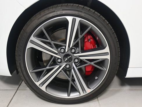 Used 2025 Genesis G70 2.5T w/ Sport Prestige Package RWD image 7