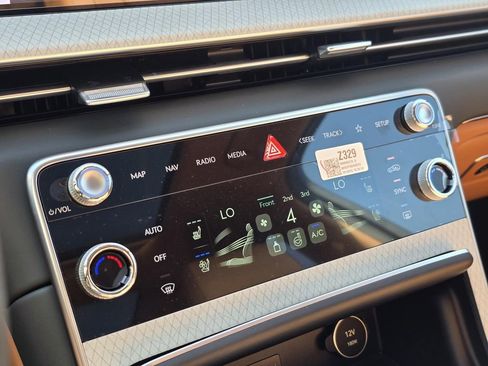 New 2026 Genesis GV80 3.5T Advanced image 18