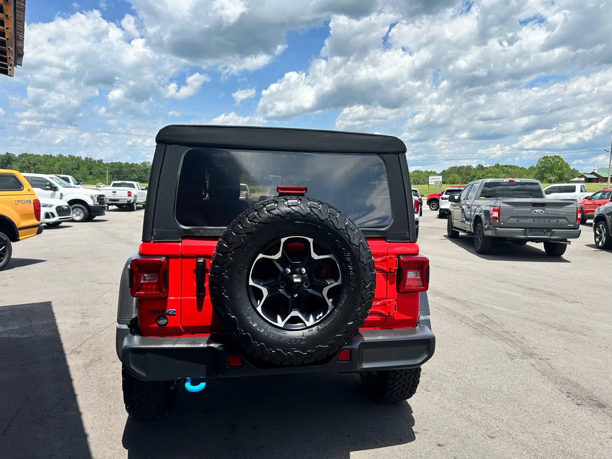 Used 2021 Jeep Wrangler Unlimited Rubicon 4xe w/ Cold Weather Group AWD/4WD image 21