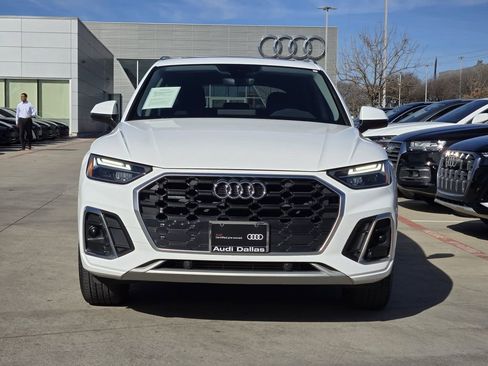 Certified 2023 Audi Q5 2.0T Premium w/ Convenience Package image 3